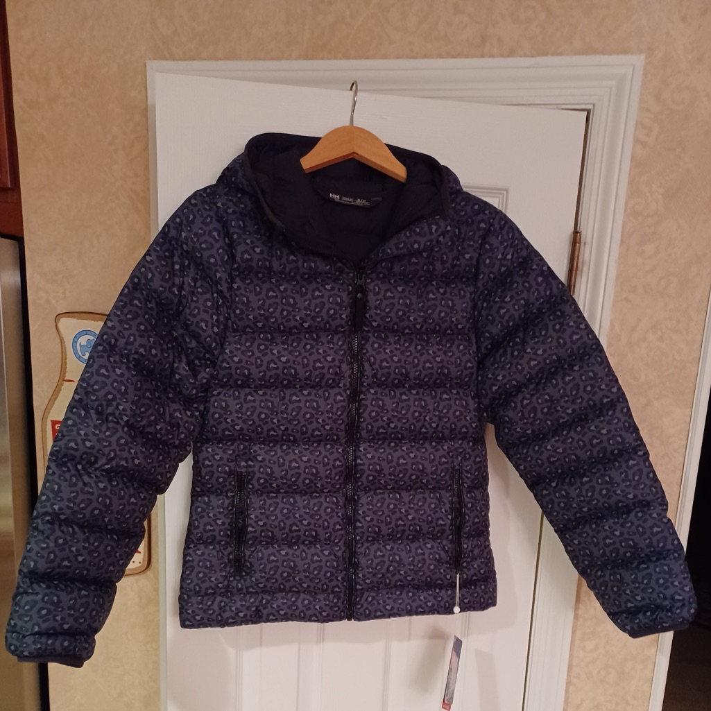 Brand New Helly Hansen Navy Patterned Puffer Jacket  Womens